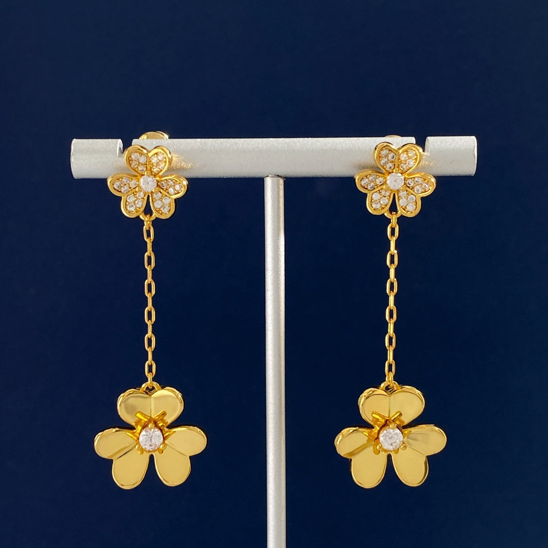 Van Cleef & Arpels Frivole Pendant Drop Earrings